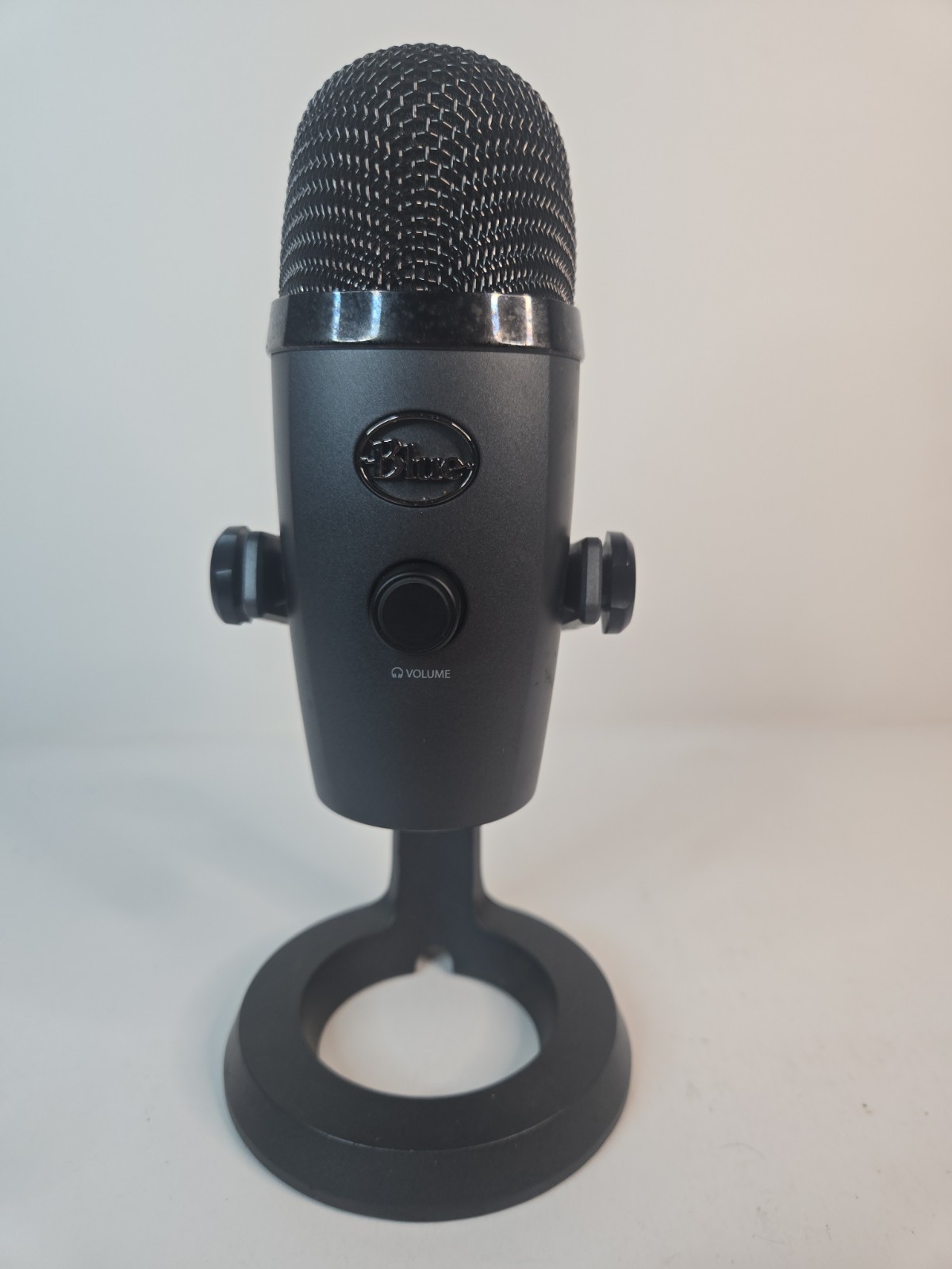Blue Yeti Nano A00098 USB Microphone With Stand FOR PARTS NOT DETECTED Read