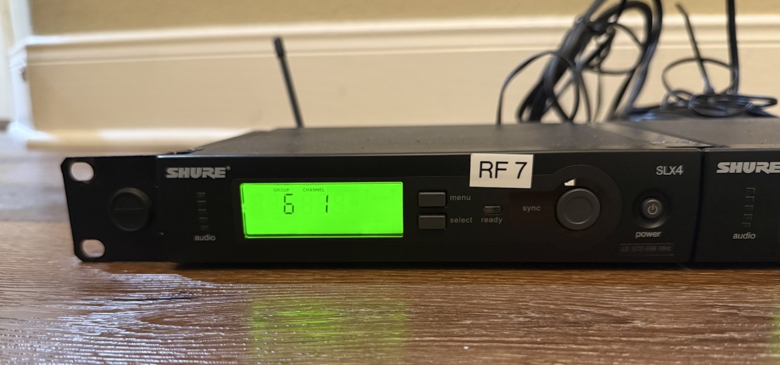 Shure SLX4 Wireless Microphone Receiver PAIR – With Power & Antennas! TESTED