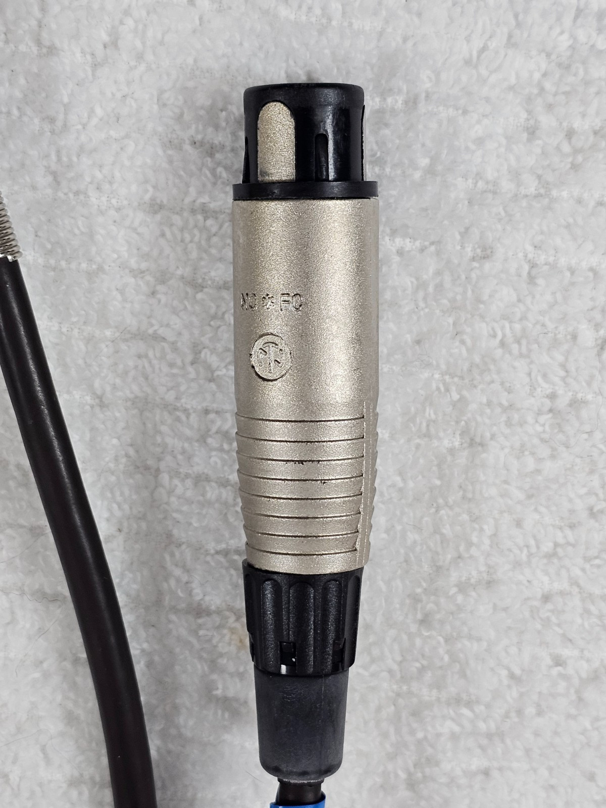 Audio-Technica PRO 4H Dynamic Microphone w Box Cable 16ft Tested Works