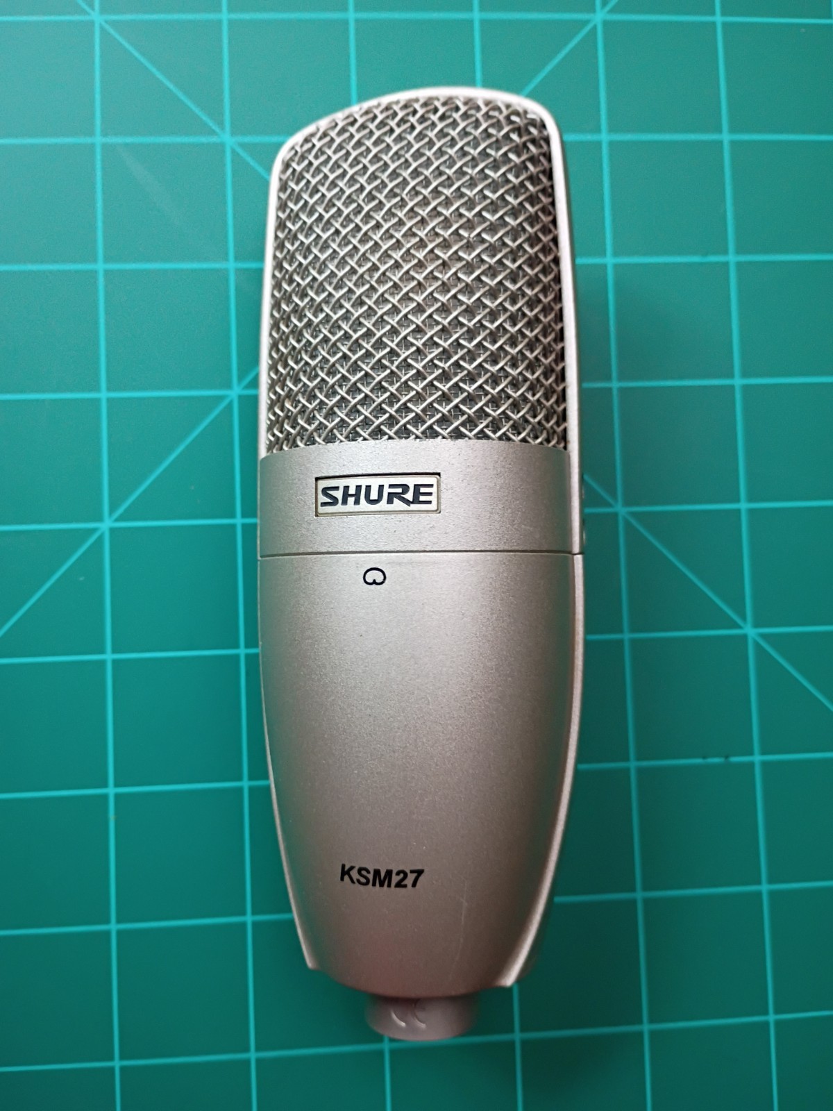 Shure KSM27 Cardioid Condenser Microphone with Shock Mount
