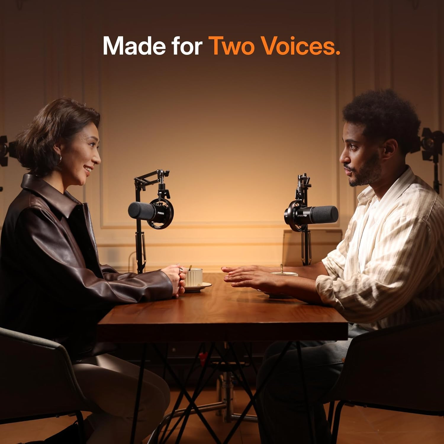 PD200W Hybrid Wireless Podcast Microphone for PC, Dynamic XLR USB Mic with Deskt