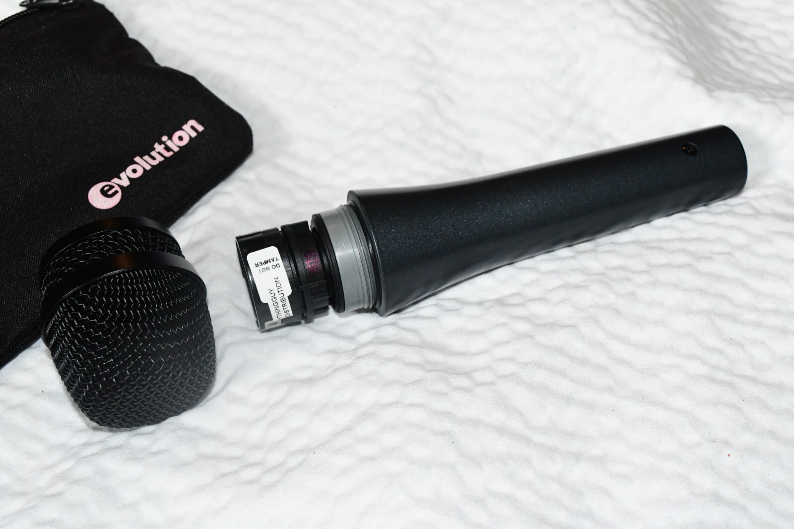 Sennheiser Dynamic Cardoid Microphone E835 with case clean 2i