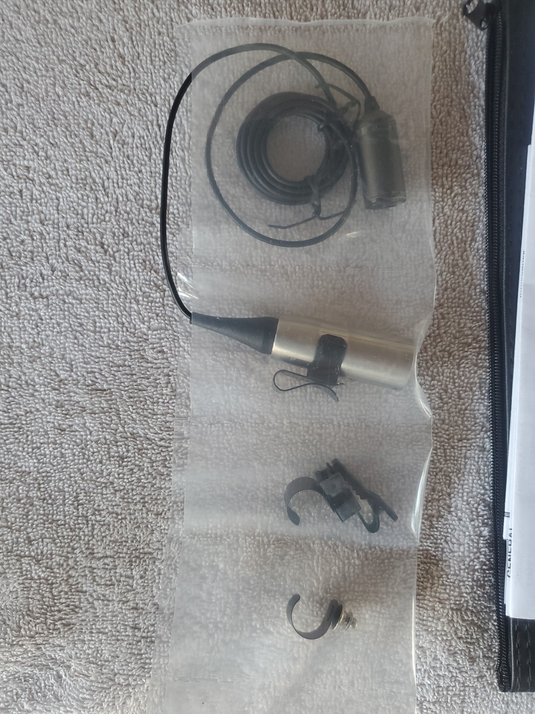 SHURE Dynamic Lavalier Microphone w/ Lapel Tie Clip – SM11 – Working Well