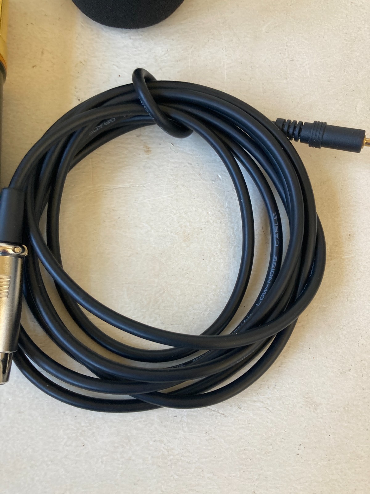 Floureon BM-800 Condenser Microphone w/ Cable & Windscreen Gold & Black Cage