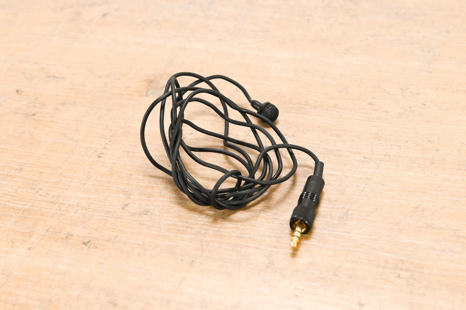 Sennheiser MKE 2 Lavalier Lapel Microphone w/ Locking 3.5mm Connector CG012BA