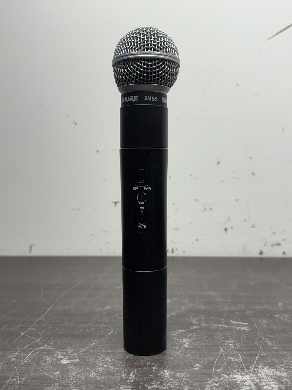 Shure LX2-W SM58 Head – Hand Held Wireless Microphone – A430