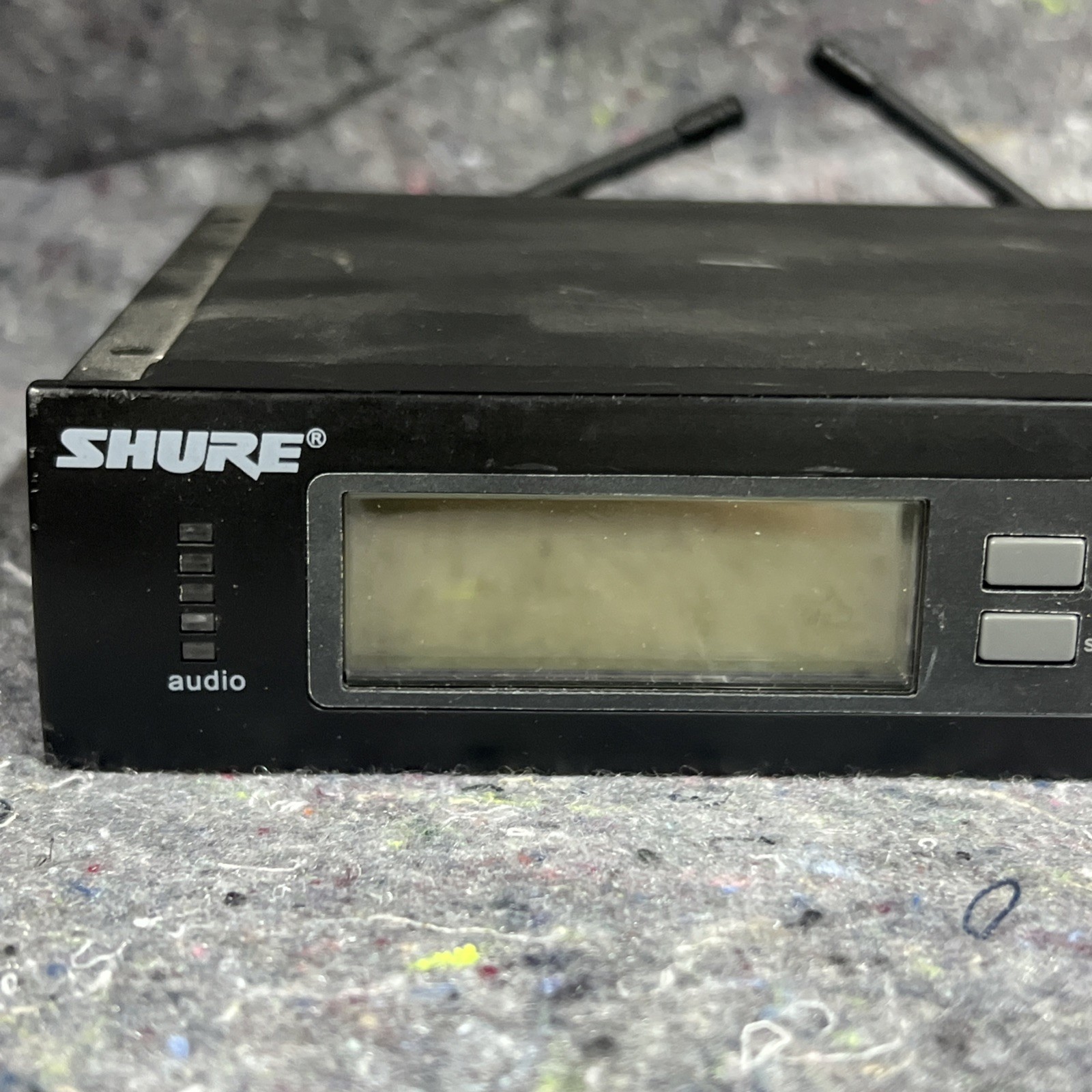 Shure SLX4 Wireless Microphone Receiver 470-494 MHz Receiver NEEDS POWER SUPPLY