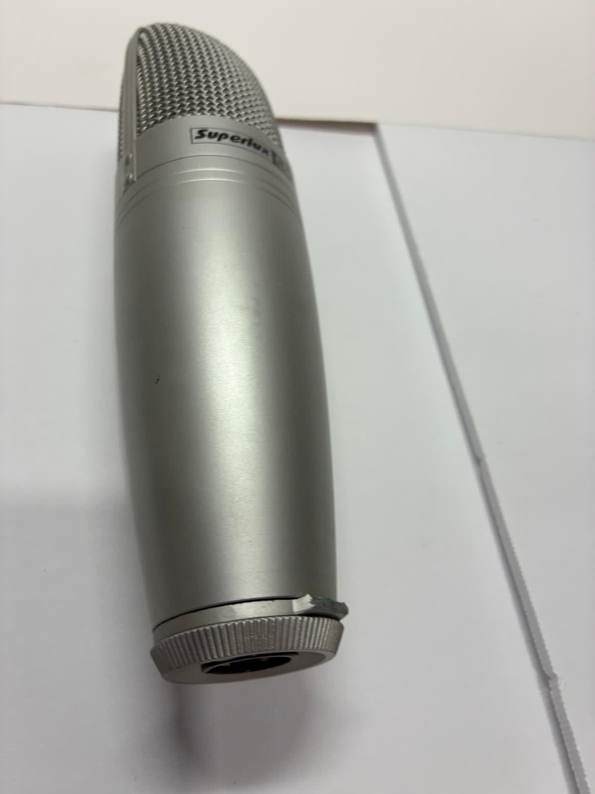 Superlux CM-H8A Studio Condensor Microphone with audio technica case