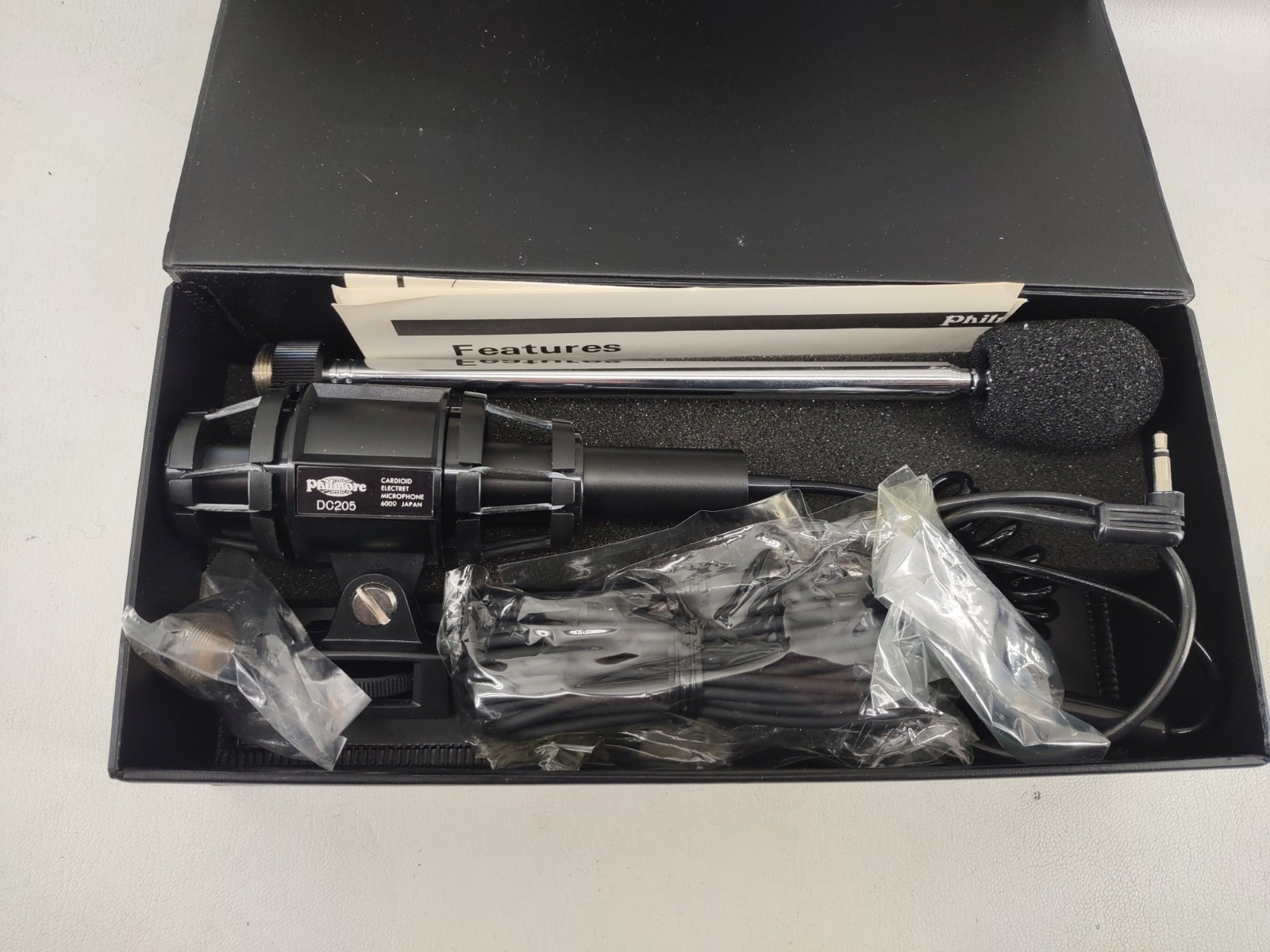 Philmore DC205 Super Directional Shotgun Microphone W/ Telescoping Boom
